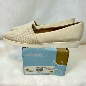 New Lifestride Velocity 2 Bloom Woman’s Almond Beige Slip on shoes 7